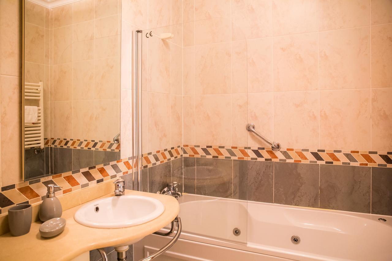 A07 - Seaview And Pool Luxury Apartment Lagos Exteriör bild